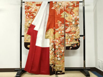 平和屋着物●豪華振袖　駒刺繍　舞蝶宝尽くし片輪車花車文　金彩　正絹　逸品　CABM3649yc