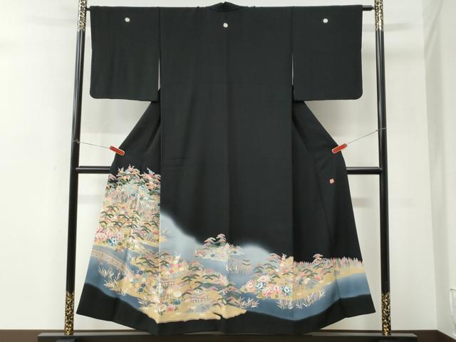 平和屋着物●本加賀友禅作家　鶴見保次　黒留袖　樹林渡り橋風景文　暈し染め　正絹　逸品　CABM3781yc