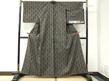 平和屋着物●本場大島紬　7マルキ　麻の葉文様　武島トヨ子作　証紙付き　正絹　逸品　未使用　CABM3881yc