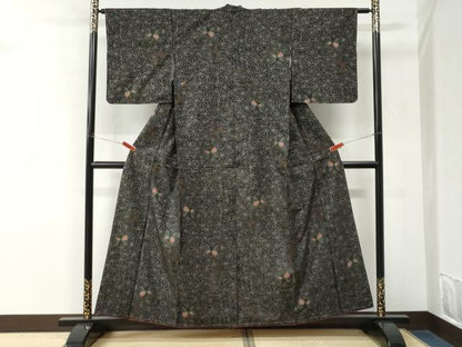 平和屋着物●本場大島紬　7マルキ　舞蝶花尽くし　正絹　逸品　未使用　CABM3884yc