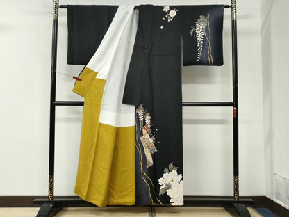 平和屋着物●訪問着　駒刺繍　短冊片輪車牡丹花文　暈し染め　黒地　金彩　正絹　逸品　CABM3899yc
