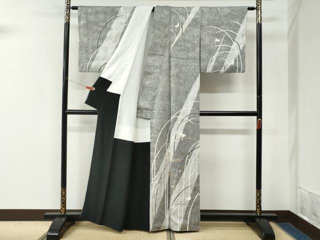 平和屋着物●訪問着　駒刺繍　露芝舞蝶文　たたき染め　金彩　正絹　逸品　CABM3902yc