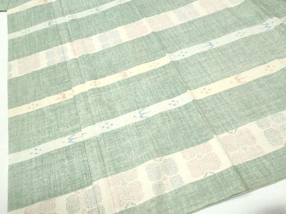 平和屋着物●本場結城紬　重要無形文化財　80亀甲　遠州椿　絣文様　正絹　逸品　CABM3947yc