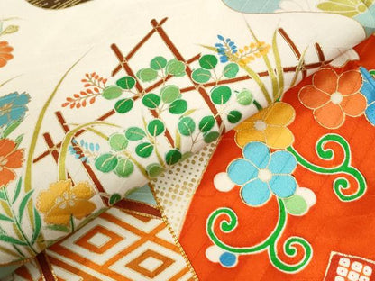 平和屋着物●豪華振袖　駒刺繍　群鶴花唐草文　金彩　正絹　逸品　CABM3952yc