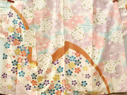 平和屋着物●豪華振袖　駒刺繍　源氏車舞花文　暈し染め　金彩　正絹　逸品　CABM3955yc