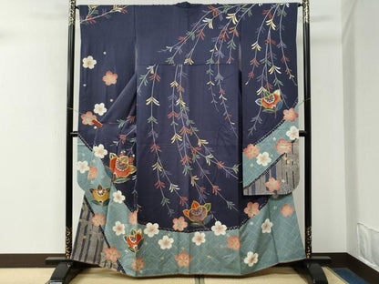 平和屋着物●世界的ファッションデザイナー　山本寛斎　kansaiブランド　振袖　駒刺繍　笹竹橘舞桜文　金彩　正絹　逸品　CABM3990yc
