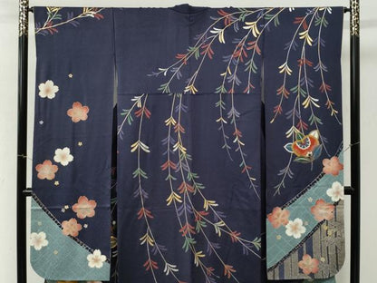 平和屋着物●世界的ファッションデザイナー　山本寛斎　kansaiブランド　振袖　駒刺繍　笹竹橘舞桜文　金彩　正絹　逸品　CABM3990yc