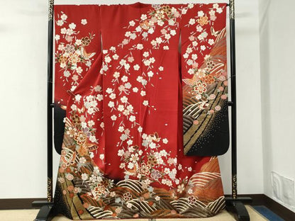 平和屋着物●豪華振袖　駒刺繍　立波舞蝶舞桜文　暈し染め　金彩　正絹　逸品　CABM4047yc