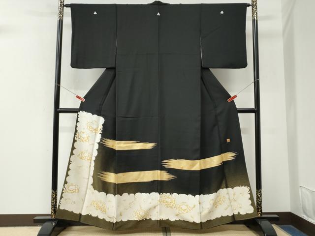 平和屋着物●豪華黒留袖　作家物　駒刺繍　霞菊花文　金糸　正絹　逸品　CABM4115yc