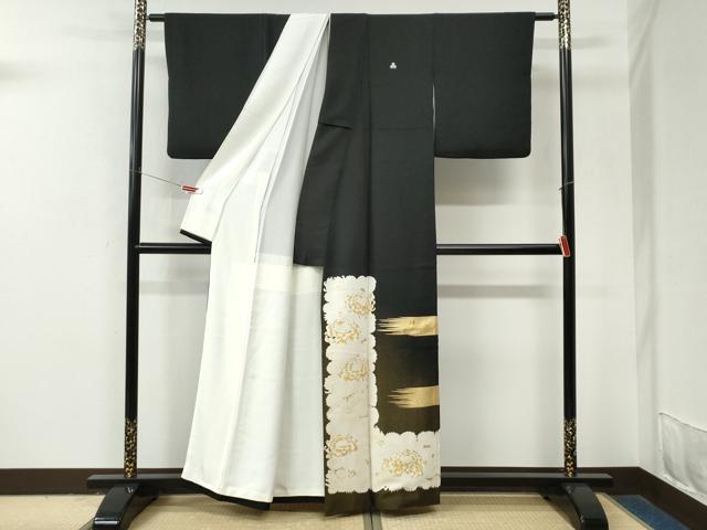 平和屋着物●豪華黒留袖　作家物　駒刺繍　霞菊花文　金糸　正絹　逸品　CABM4115yc