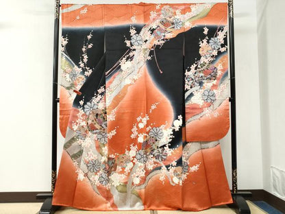 平和屋着物●豪華振袖　舞花吉祥文　暈し染め　黒地　金彩　正絹　逸品　CABM4138yc