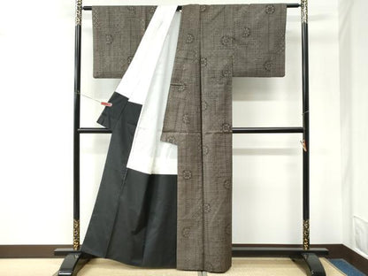 平和屋着物●本場大島紬　7マルキ　色紙重ね花文　正絹　逸品　CABM4153yc