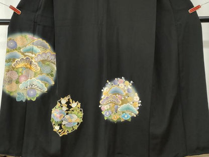 平和屋着物●豪華黒留袖　駒刺繍　松花丸文　暈し染め　金糸　小田急百貨店扱い　正絹　逸品　CABM4289yc