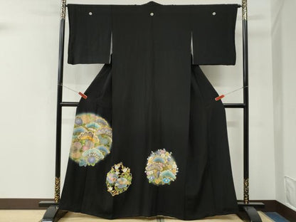 平和屋着物●豪華黒留袖　駒刺繍　松花丸文　暈し染め　金糸　小田急百貨店扱い　正絹　逸品　CABM4289yc