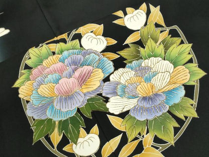 平和屋着物●豪華黒留袖　駒刺繍　松花丸文　暈し染め　金糸　小田急百貨店扱い　正絹　逸品　CABM4289yc