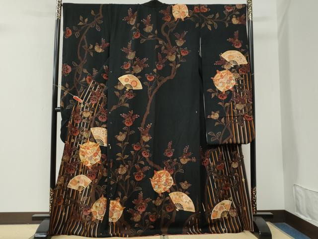 平和屋着物●豪華振袖　駒刺繍　糸巻き扇面橘花文　黒地　金彩　正絹　逸品　CABM4311yc
