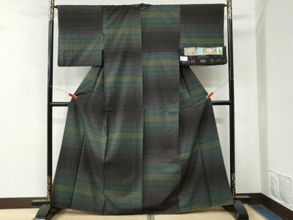 平和屋着物●本場大島紬　9マルキ　泥染め　横段吉祥文　田畑安夫作　証紙付き　正絹　逸品　未使用　CABM4331yc