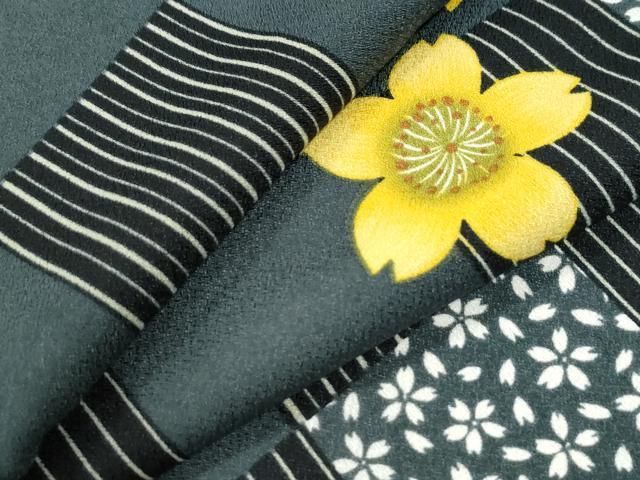 平和屋着物●小紋　市松舞桜文　洗える着物　CABM4590yc