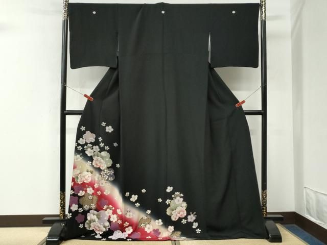 平和屋着物●豪華黒留袖　牡丹舞桜文　暈し染め　金彩　ロング丈　正絹　逸品　CABM4609yc