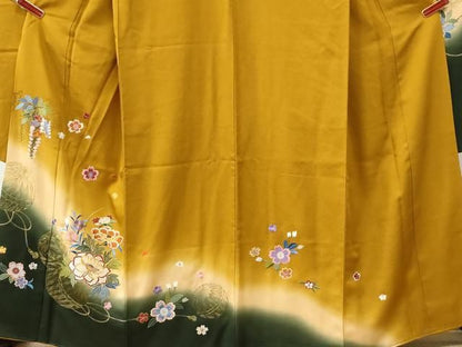 平和屋着物●豪華振袖　総刺繍　駒刺繍　毬牡丹舞桜文　暈し染め　金糸　正絹　逸品　CABM4663yc