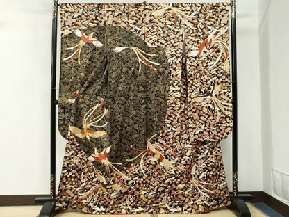 平和屋着物●豪華振袖　駒刺繍　鳳凰宝尽くし笹松文　黒地　金彩　正絹　逸品　未使用　CABM4686yc