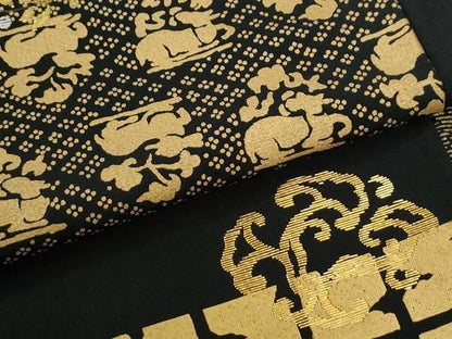 平和屋着物●豪華黒留袖　竹屋町刺繍　動物花唐草文　金彩　正絹　逸品　CABM4730yc