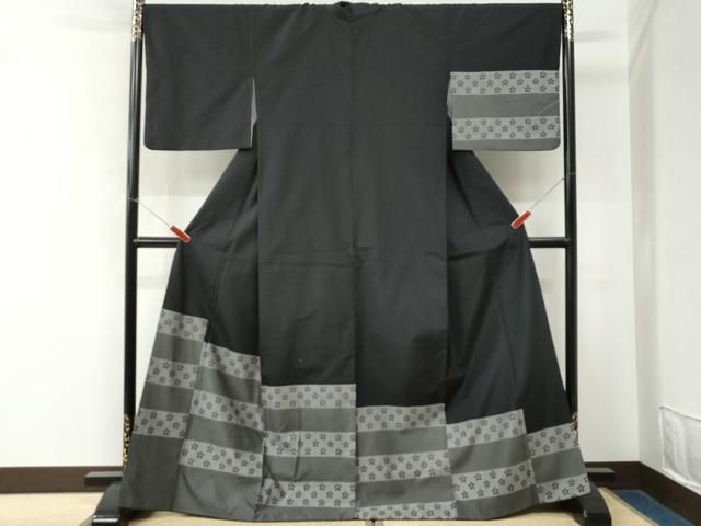 平和屋着物●訪問着　紬地　横段舞花文　黒地　正絹　逸品　CABM4751yc
