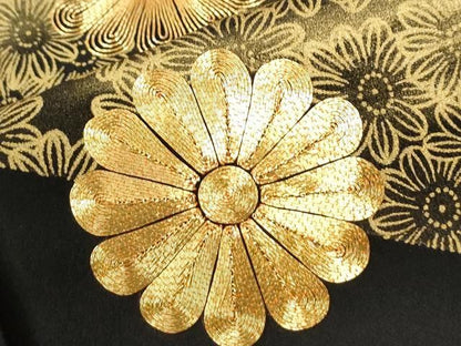 平和屋着物●豪華黒留袖　駒刺繍　舞花文　金彩　正絹　逸品　CABM4754yc