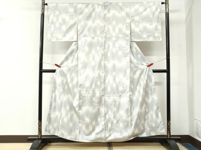 平和屋着物●本場縞大島紬　総刺繍　舞桜文　正絹　逸品　未使用　CABM4786yc