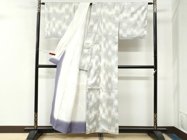平和屋着物●本場縞大島紬　総刺繍　舞桜文　正絹　逸品　未使用　CABM4786yc