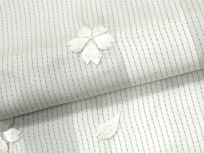 平和屋着物●本場縞大島紬　総刺繍　舞桜文　正絹　逸品　未使用　CABM4786yc