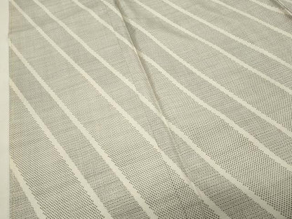 平和屋着物●本場大島紬　白大島　140亀甲　斜線文　正絹　逸品　未使用　CABM4907gh