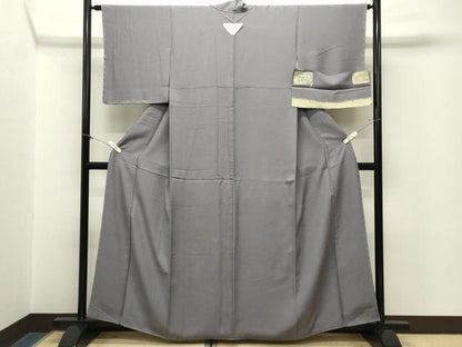 平和屋着物●上質な色無地　皇后陛下　舞花地紋　桔梗鼠色　反端付き　正絹　逸品　未使用　CABM5063gh