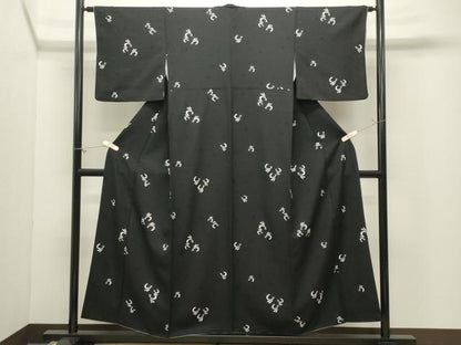 平和屋着物●上質な小紋　兎　黒地　銀彩　ますいわ屋扱い　正絹　逸品　CABM5207gh