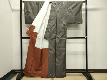 平和屋着物●本場大島紬　9マルキ　泥染め　草花文　栄サチ作　証紙付き　正絹　逸品　CABM5302gh