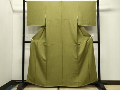 平和屋着物●上質な色無地　紋意匠　鶯色　正絹　逸品　未使用　CABM5389gh