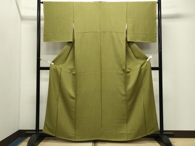 平和屋着物●上質な色無地　紋意匠　鶯色　正絹　逸品　未使用　CABM5389gh