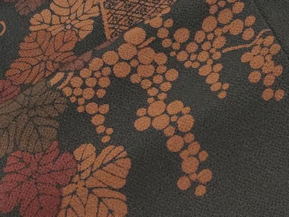 平和屋着物●上質な小紋　作家物　色紙葡萄蔦の葉文　黒地　鬼しぼ縮緬　ロング丈　正絹　逸品　CABM5519gh