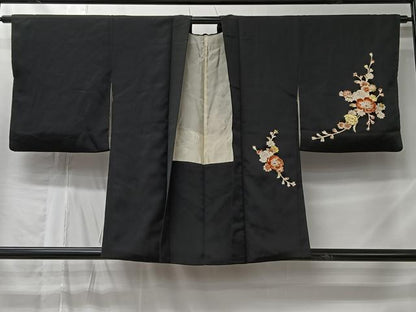 平和屋着物＃羽織　駒刺繍　草花文　黒地　金彩　正絹　逸品　CABM6412ua