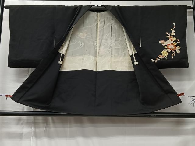 平和屋着物＃羽織　駒刺繍　草花文　黒地　金彩　正絹　逸品　CABM6412ua