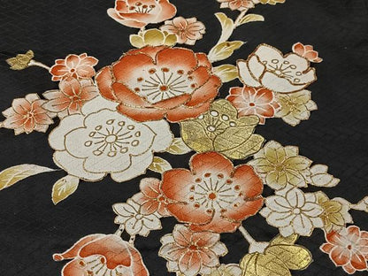 平和屋着物＃羽織　駒刺繍　草花文　黒地　金彩　正絹　逸品　CABM6412ua