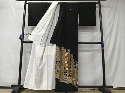 平和屋着物■豪華黒留袖　作家物　駒刺繍　吉祥草花文　金彩　正絹　逸品　CABM6592ua
