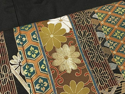平和屋着物■豪華黒留袖　作家物　駒刺繍　吉祥草花文　金彩　正絹　逸品　CABM6592ua