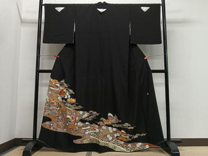 平和屋着物■豪華黒留袖　作家物　駒刺繍　流水鴛鴦文　金彩　正絹　逸品　未使用　CABM6643ua