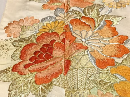 平和屋着物■豪華振袖　総刺繍　駒刺繍　草花文　暈し染め　金彩　正絹　逸品　CABM6761ua