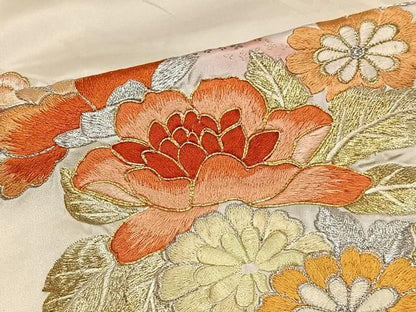 平和屋着物■豪華振袖　総刺繍　駒刺繍　草花文　暈し染め　金彩　正絹　逸品　CABM6761ua