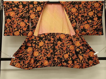 平和屋着物＃道行コート　更紗花文　黒地　正絹　逸品　CABM8096in
