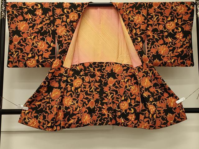 平和屋着物＃道行コート　更紗花文　黒地　正絹　逸品　CABM8096in