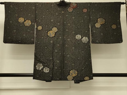 平和屋着物＃羽織　寿光織　雪輪草花文　黒地　金銀糸　正絹　逸品　CABM8100in