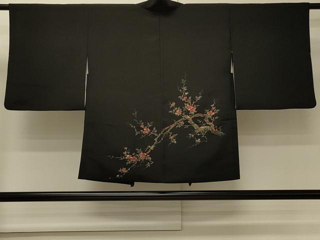 平和屋着物＃羽織　寿光織　枝花文　黒地　金糸　正絹　逸品　CABM8102in